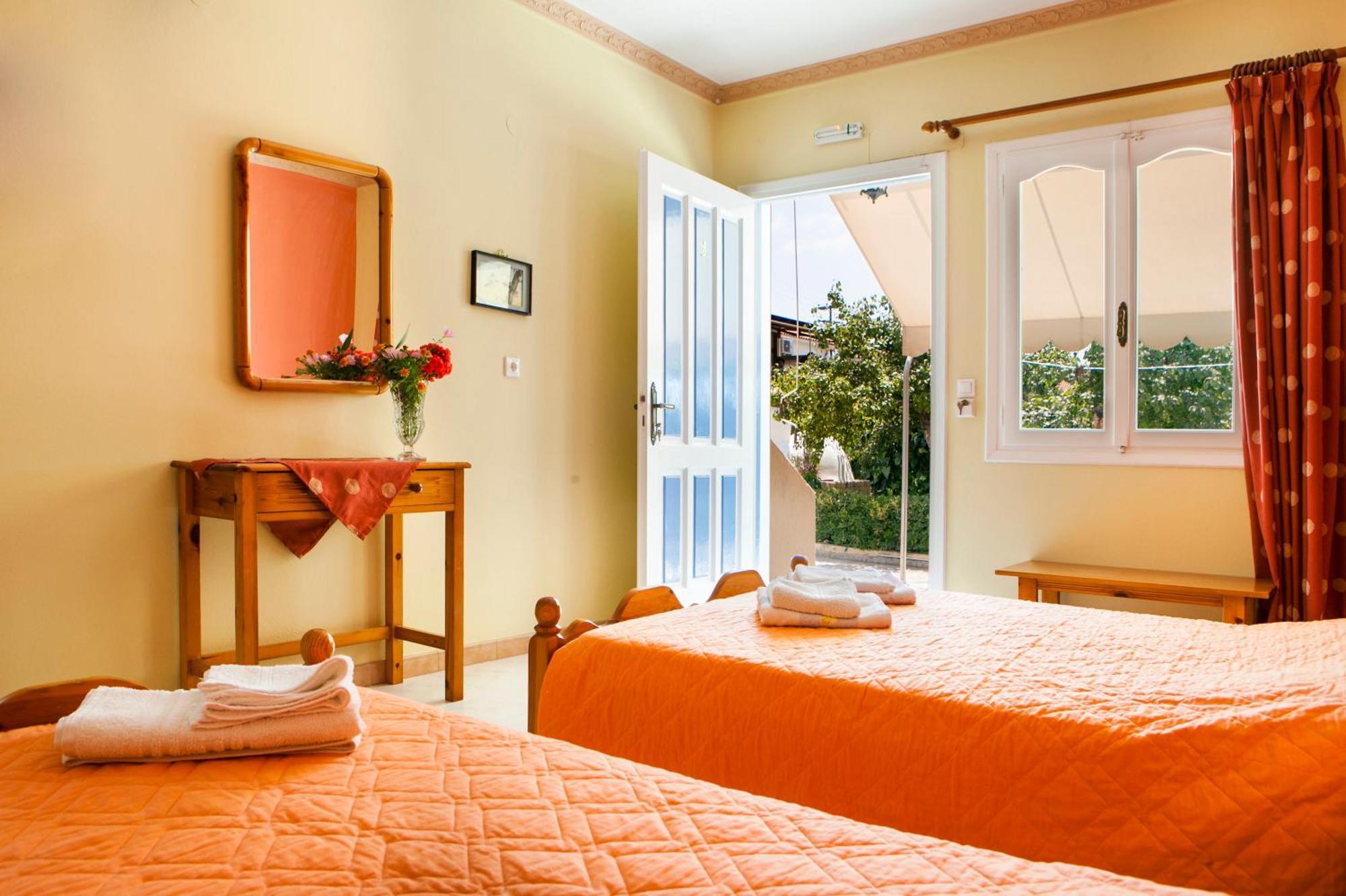 Tzivras Villa & Apartments Lassi  Habitación foto